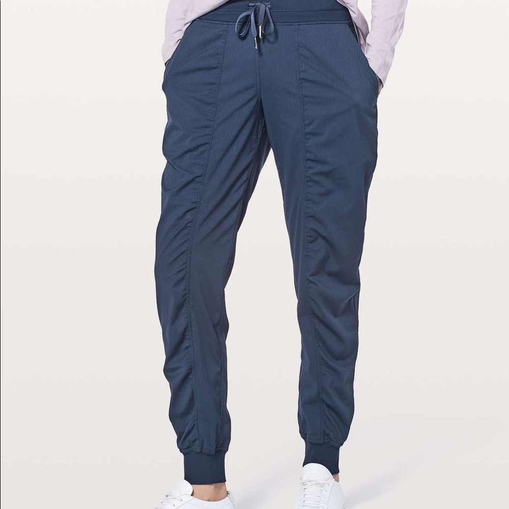 PERFECT CONDITION Lululemon Dance Studio Joggers